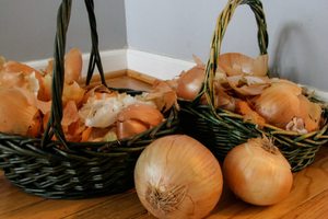 Как использовать луковую шелуху