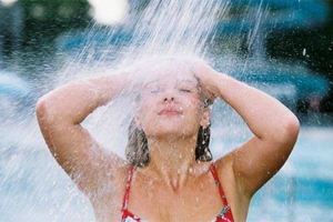 Обливание холодной водой
