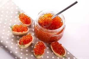 Польза и вред красной икры