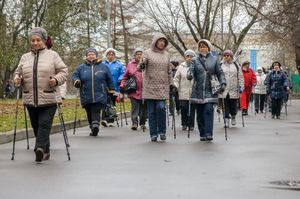 Польза и вред скандинавской ходьбы