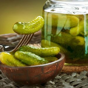 Как употреблять соленые огурцы