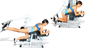 Сгибание ног в тренажёре Упражнения для бедер и ягодиц на тренажерах