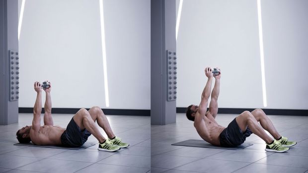 Скручивания с ганетелей