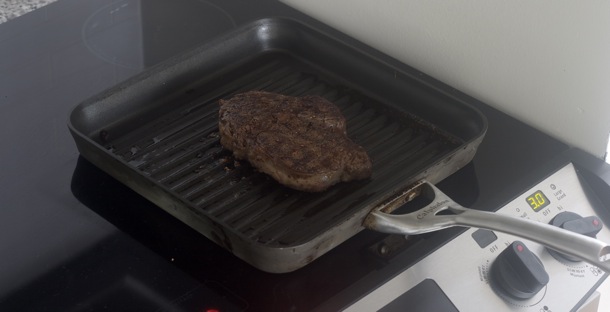 Как приготовить стейк на сковороде